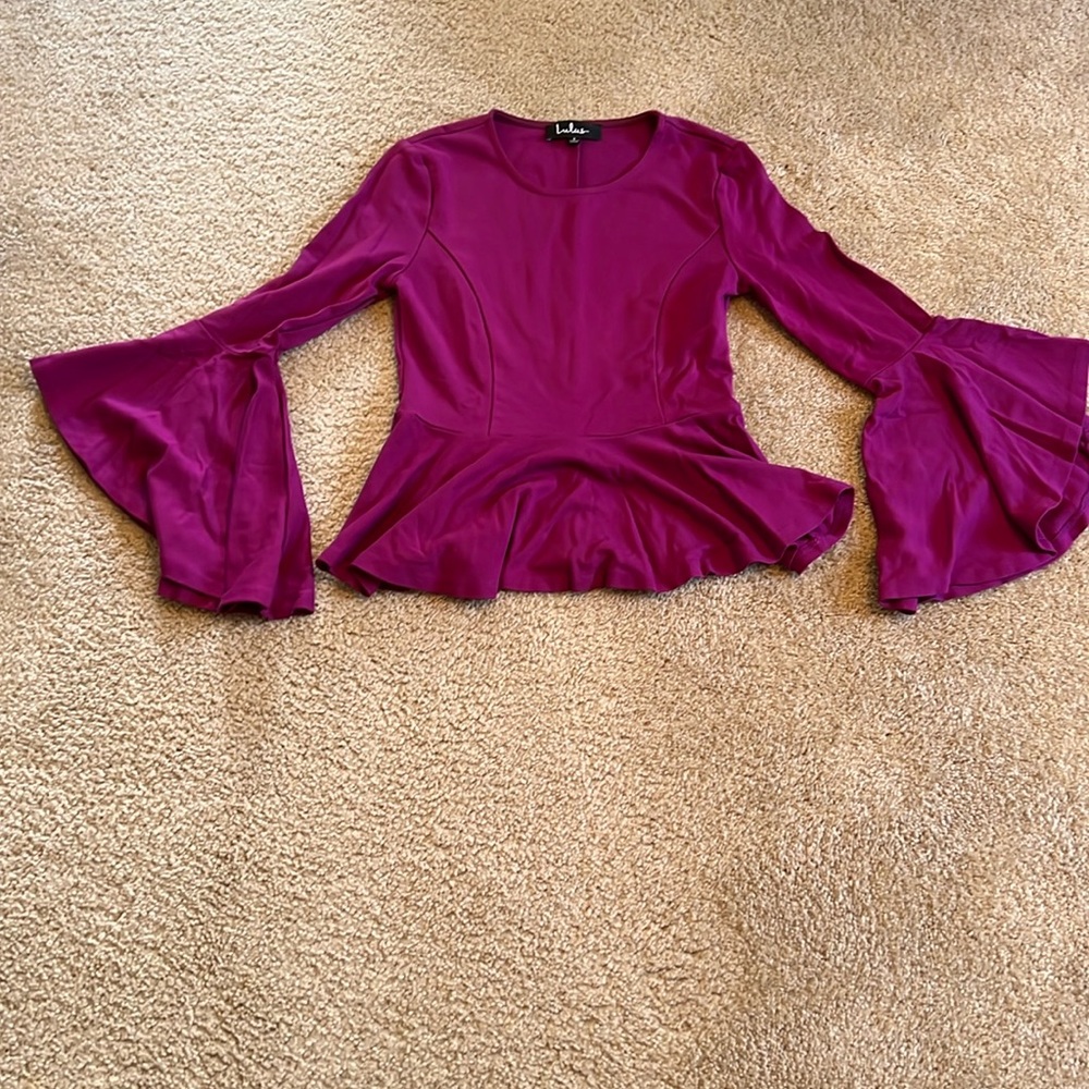 Magenta long sleeve shirt from Lulus. Bell sleeves, size small.